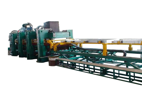 2+2非連續(xù)性聚氨酯設(shè)備